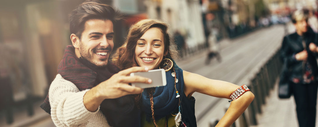 How To Take Great Couples’ Selfies