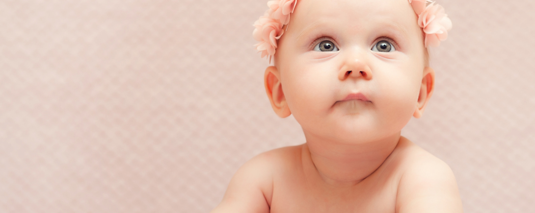 8 Adorable Ideas to Brighten Up Your Baby Photos