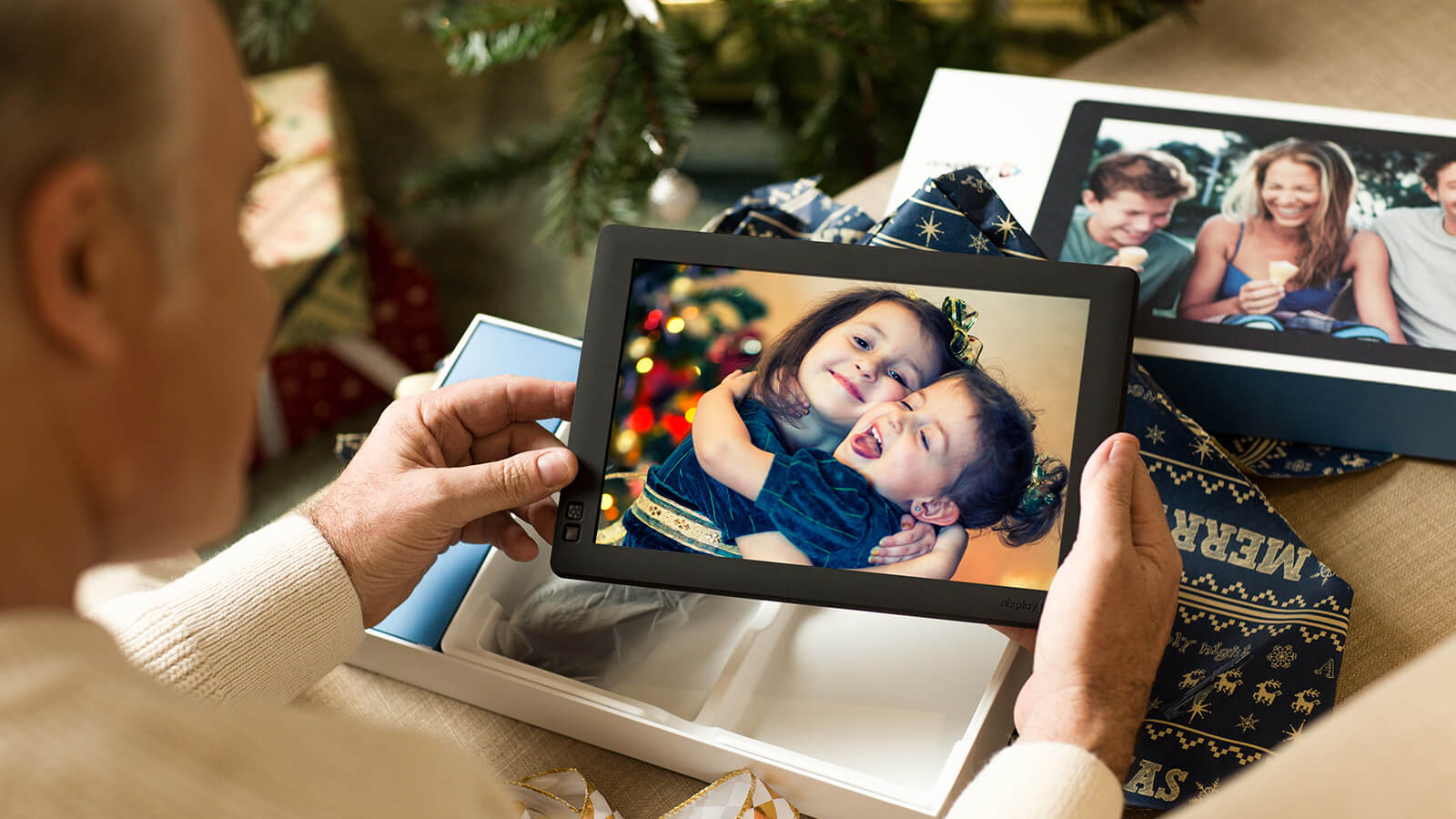 8 People Share Why Memories Make The Best Presents