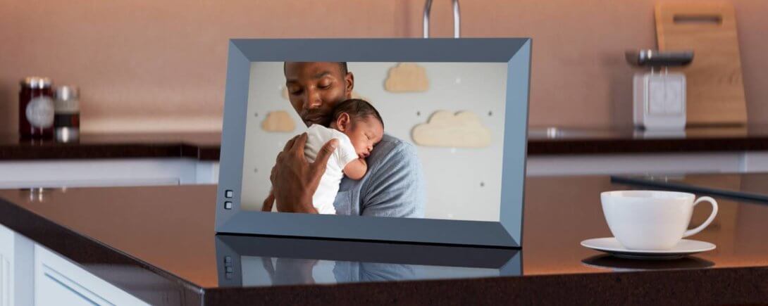 How To Use A Digital Photo Frame: The Ins and Outs